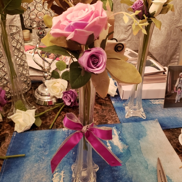 Artificial Flowers and 3 Glass Vases - Picture 3 of 6